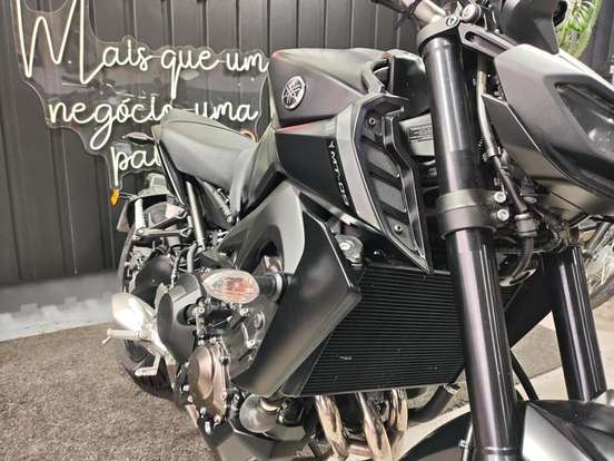YAMAHA-MT-09 YAMAHA-MT-09-2021