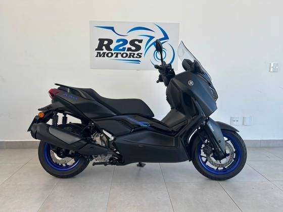 YAMAHA XMAX 300 CONNECTED ABS 