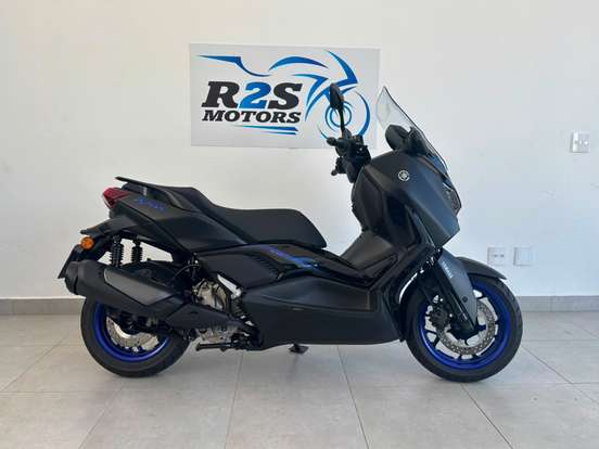 YAMAHA-XMAX 300 CONNECTED ABS-2025
