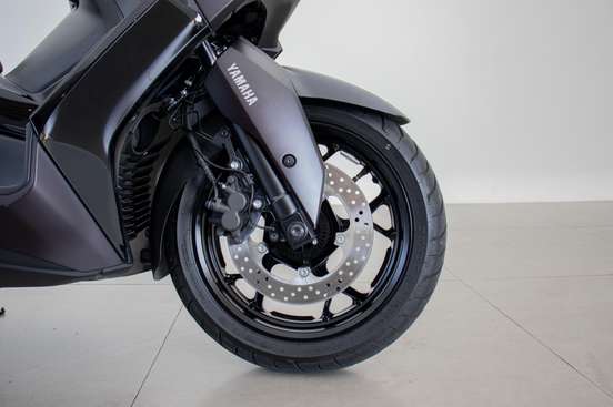 YAMAHA-XMAX 300 CONNECTED ABS-2025