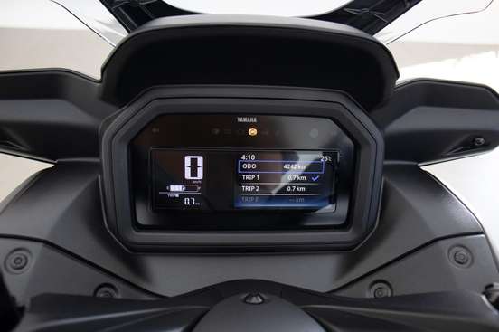 YAMAHA-XMAX 300 CONNECTED ABS-2025