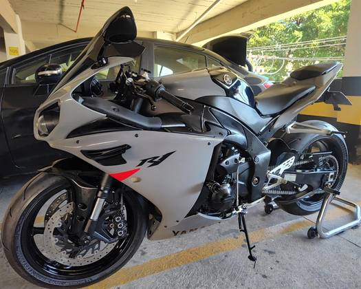YAMAHA YZF R1 