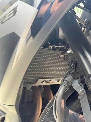 YAMAHA-YZF R3 ABS CONNECTED YAMAHA-YZF R3 ABS CONNECTED-2025