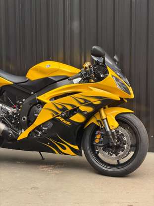 YAMAHA-YZF-R6-2008