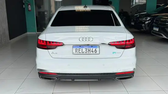 AUDI-A4-2020