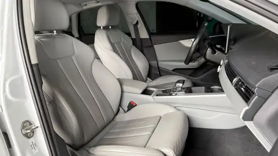 AUDI-A4-2020