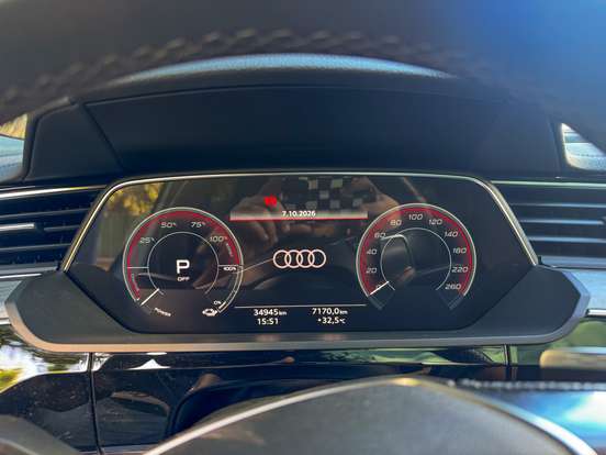 AUDI-E-TRON-ELÉTRICO PERFORMANCE BLACK QUATTRO AUDI-E-TRON-2022