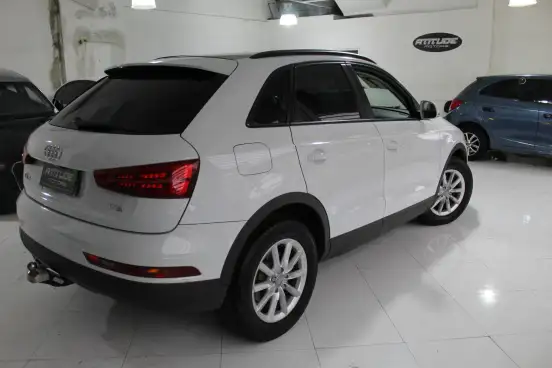 AUDI-Q3-2017