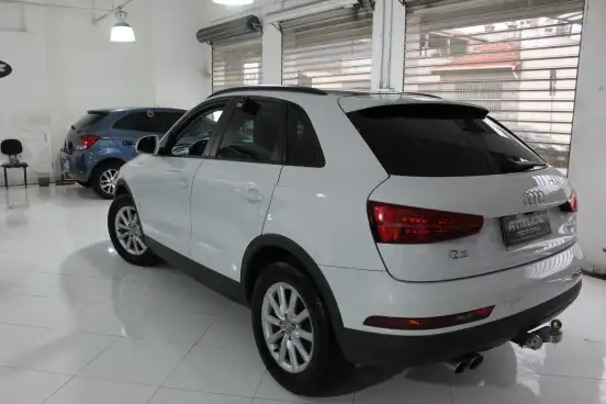AUDI-Q3-2017