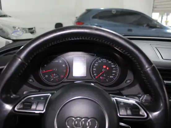 AUDI-Q3-1.4 TFSI AMBIENTE GASOLINA 4P S TRONIC AUDI-Q3-2017