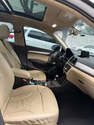 AUDI-Q3-2016