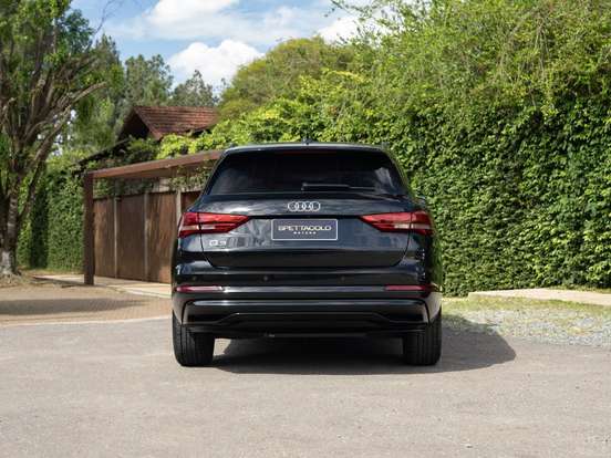 AUDI-Q3-2020