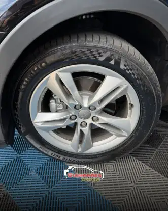 AUDI-Q3-2015