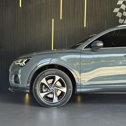 AUDI-Q3-2022