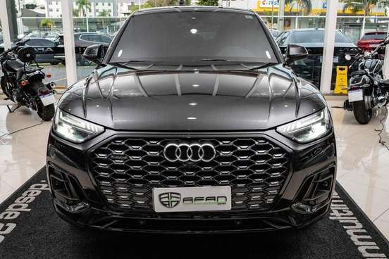 AUDI-Q5-2021