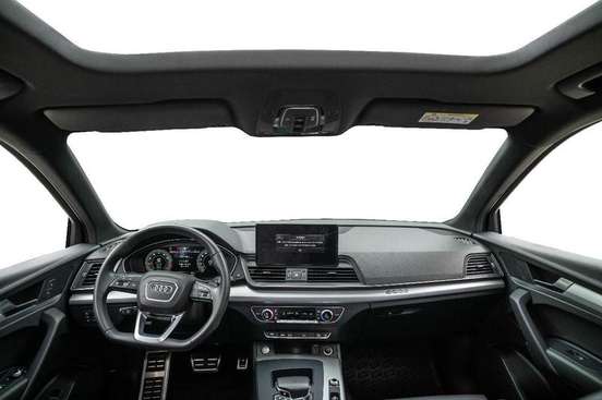 AUDI-Q5-2021