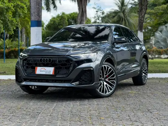 AUDI-Q8-2024