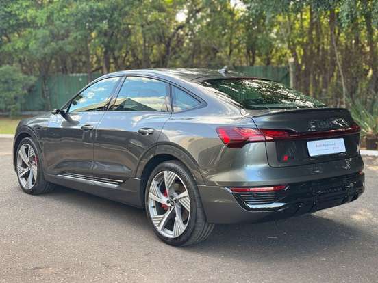 AUDI-Q8 E-TRON-2023