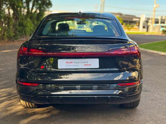 AUDI-Q8 E-TRON-55 ELÉTRICO LAUNCH EDITION QUATTRO AUDI-Q8 E-TRON-2023