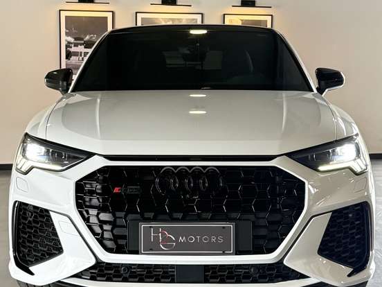 AUDI-RS Q3-2021