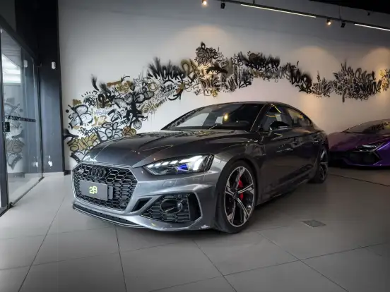AUDI-RS5-2022
