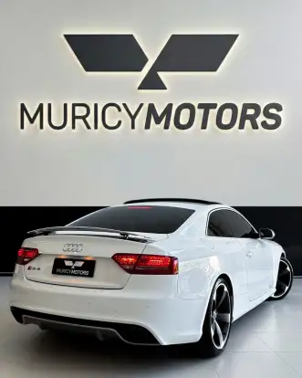 AUDI-RS5-2010
