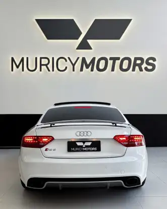 AUDI-RS5-2010