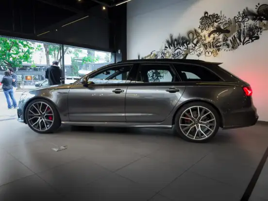 AUDI-RS6-4.0 AVANT V8 32V BI-TURBO GASOLINA 4P TIPTRONIC AUDI-RS6-2017