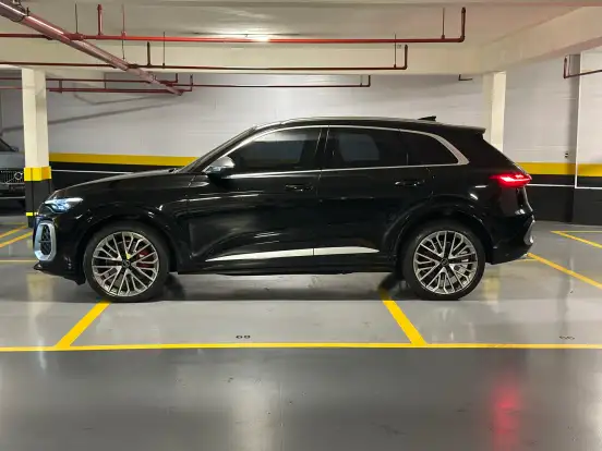 AUDI-SQ5-2025