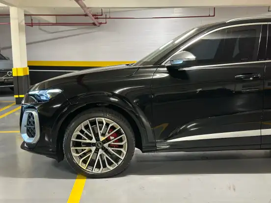 AUDI-SQ5-2025