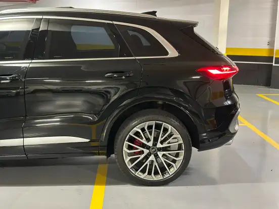 AUDI-SQ5-2025