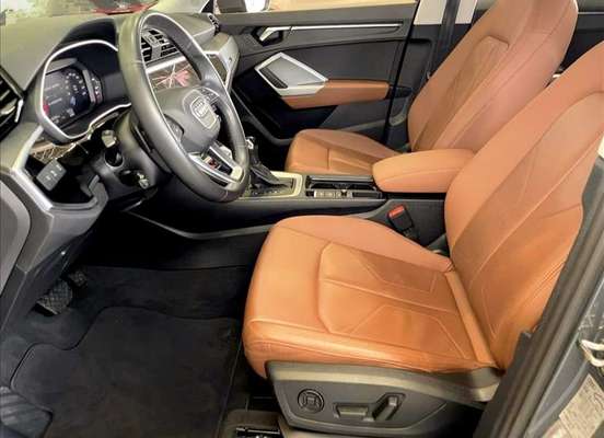 AUDI-Q3-2020