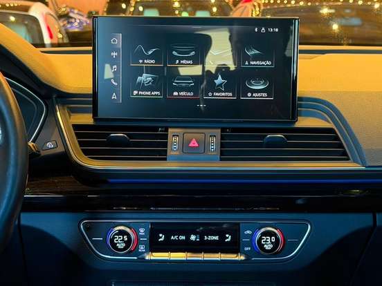 AUDI-Q5-2022