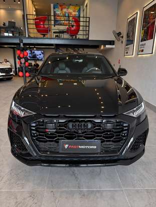 AUDI-RS Q8-2023