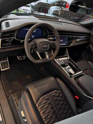 AUDI-RS Q8-2023