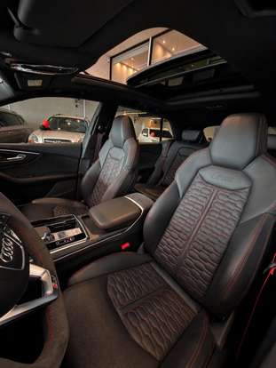 AUDI-RS Q8-2023