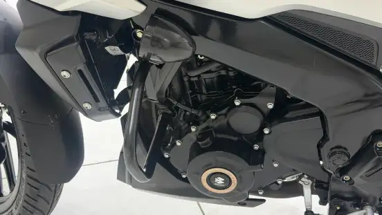 BAJAJ-DOMINAR 250-2024