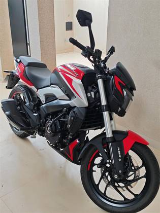 BAJAJ DOMINAR 250 