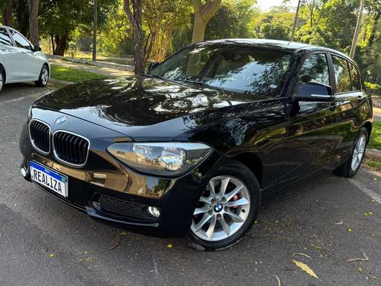 BMW-118i-2012