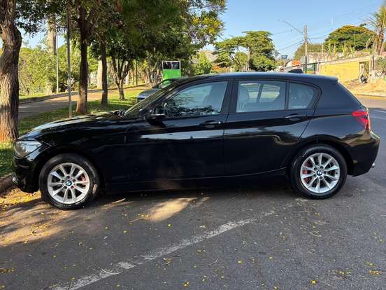 BMW-118i-2012