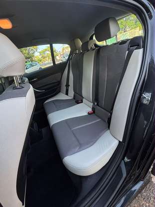 BMW-118i-2012