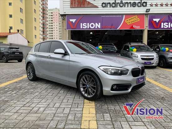 BMW-120i-2016