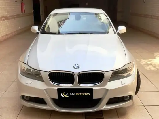 BMW-318i-2.0 SEDAN 16V GASOLINA 4P AUTOMÁTICO BMW-318i-2011