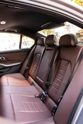BMW-320i-2025