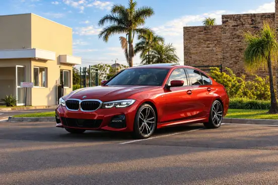 BMW-320i-2021