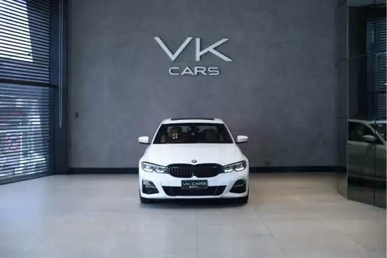BMW-320i-2020