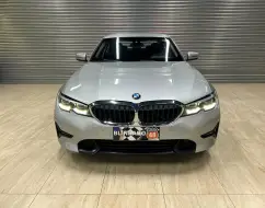 BMW 320i 2.0 16V TURBO GASOLINA SPORT AUTOMÁTICO BMW 320i 2.0 16V TURBO GASOLINA SPORT AUTOMÁTICO