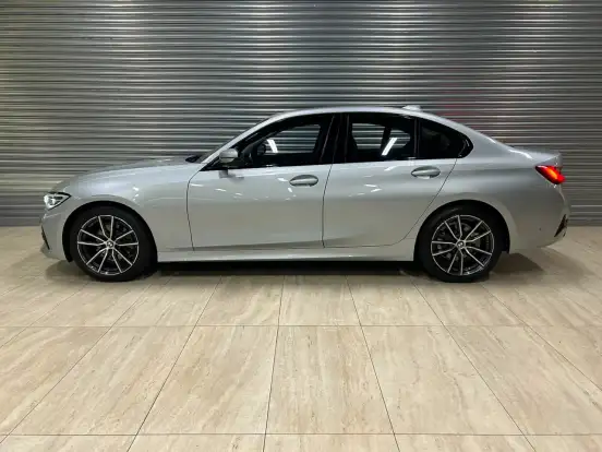 BMW-320i-2.0 16V TURBO GASOLINA SPORT AUTOMÁTICO BMW-320i-2019