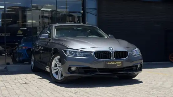 BMW-320i-2017