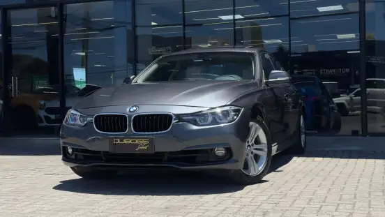 BMW-320i-2017